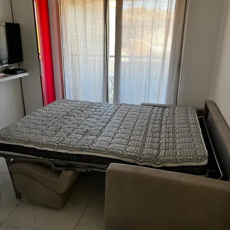 Neuf Centre 500 M * קאן